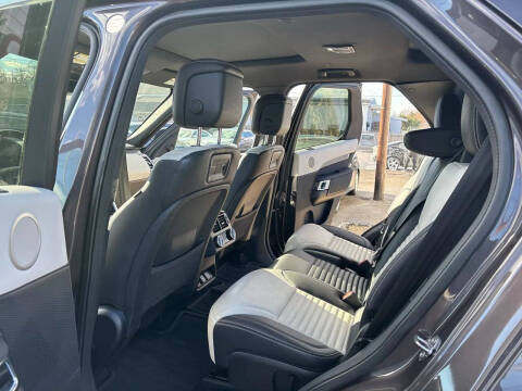 2023 Land Rover Discovery P360 S R-Dynamic