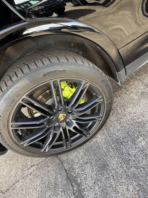 2017 Porsche Cayenne S E-Hybrid Platinum Edition