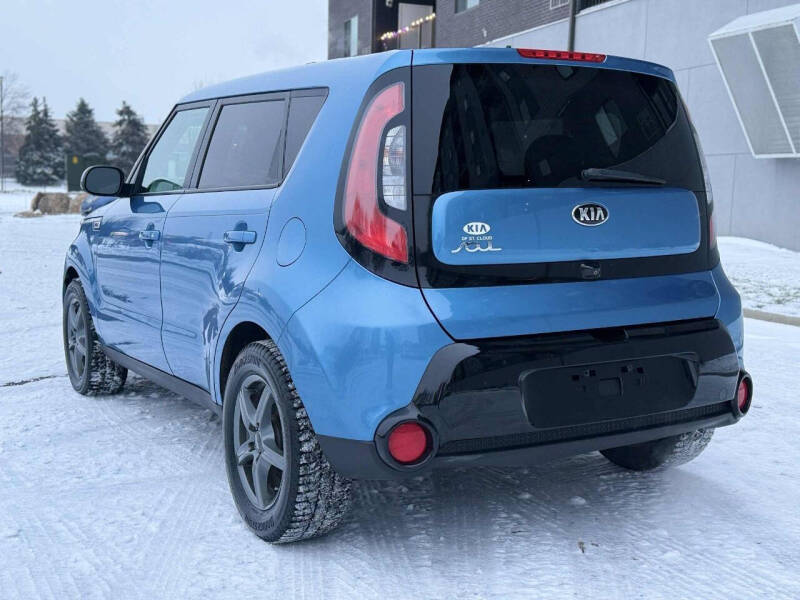 2016 Kia Soul +