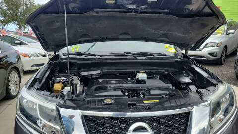 2016 Nissan Pathfinder SV