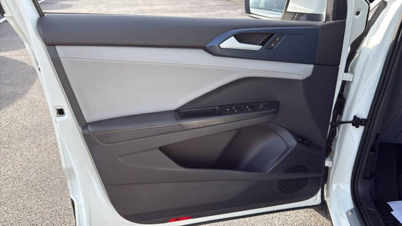 2024 Volkswagen Taos SE 4Motion