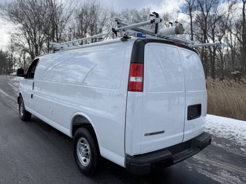 2025 Chevrolet Express 2500
