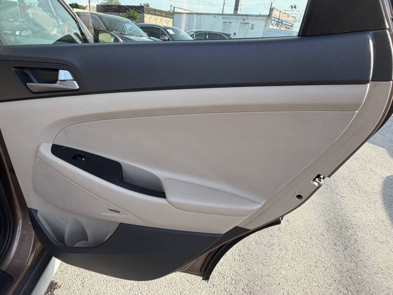 2017 Hyundai Tucson SE