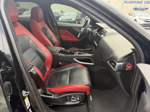 2018 Jaguar F-PACE S