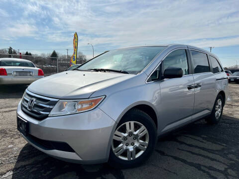 2011 Honda Odyssey for sale at Auto Tech Car Sales in Saint Paul MN
