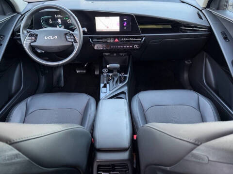 2023 Kia Niro EX