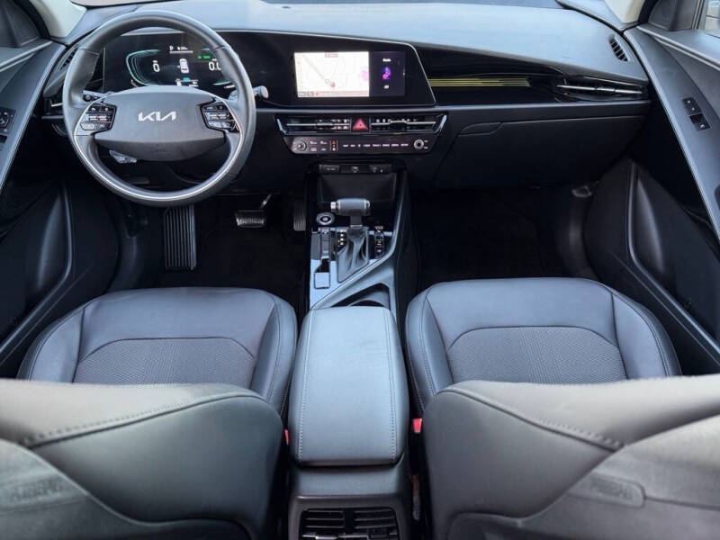 2023 Kia Niro EX