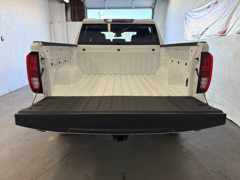 2026 GMC Sierra 1500 Elevation Standard