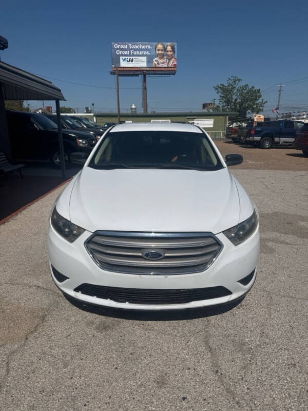 2014 Ford Taurus SE