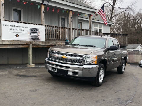 2013 Chevrolet Silverado 1500 for sale at Flash Ryd Auto Sales in Kansas City KS