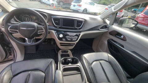 2020 Chrysler Voyager LXi