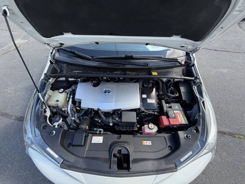 2018 Toyota Prius Three