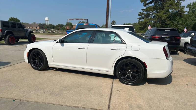 2019 Chrysler 300 S