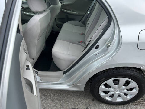 2010 Toyota Corolla LE