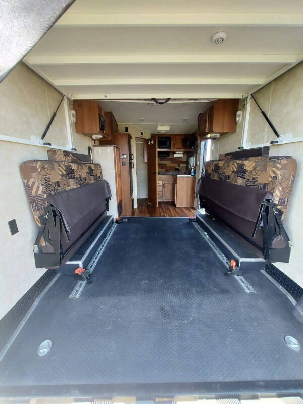 2016 Gulfstream Track & Trail