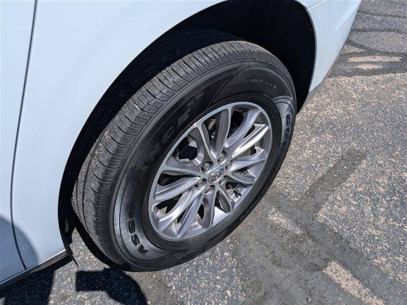 2023 Buick Enclave Essence