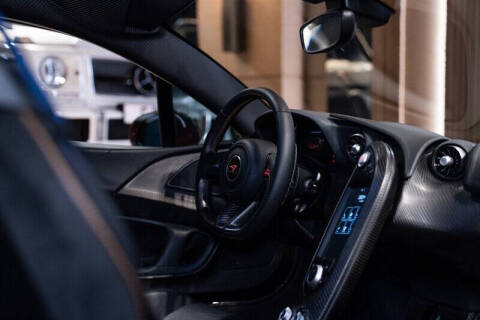 2014 McLaren P1