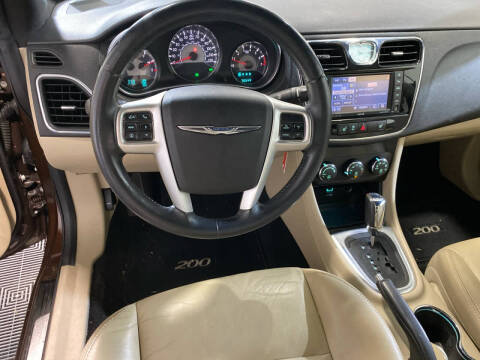 2013 Chrysler 200 Limited