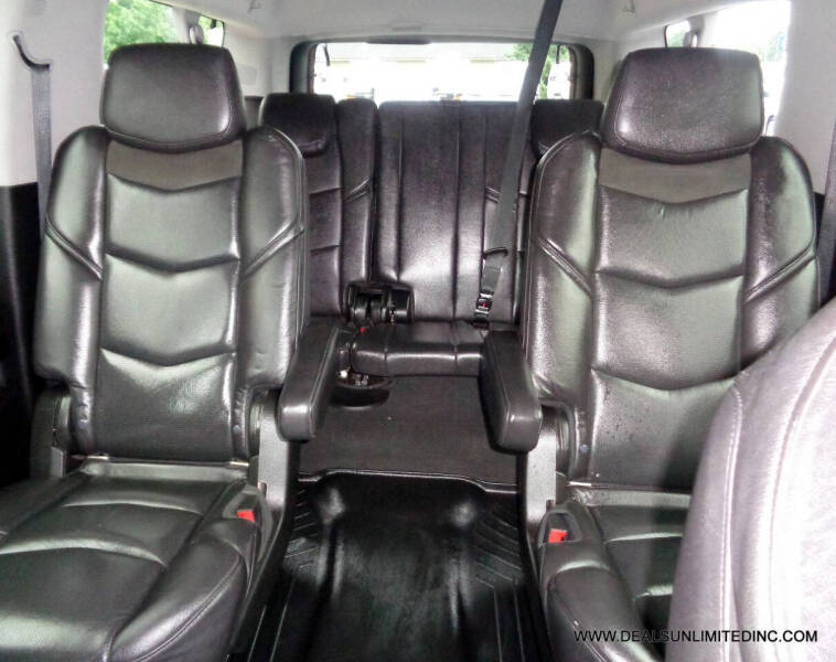 2019 Cadillac Escalade ESV Standard