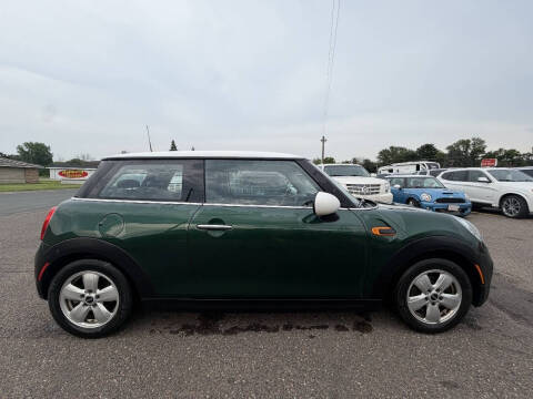 2017 MINI Hardtop 2 Door Cooper