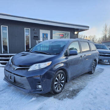 2018 Toyota Sienna XLE 7-Passenger
