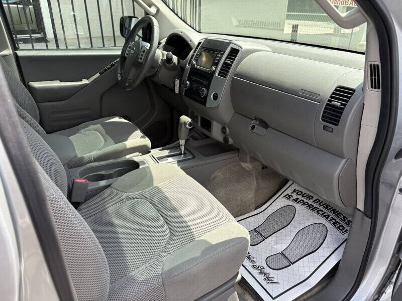 2017 Nissan Frontier SV