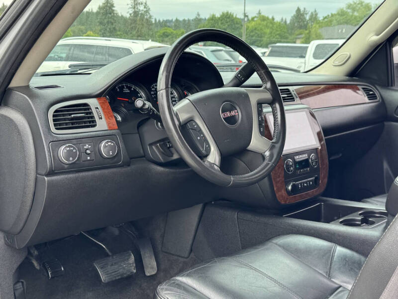 2011 GMC Yukon SLT
