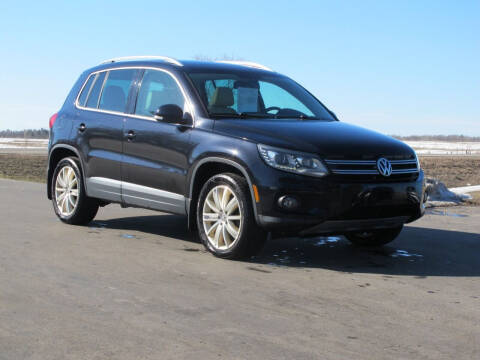 2016 Volkswagen Tiguan for sale at CAT CREEK AUTO in Menahga MN