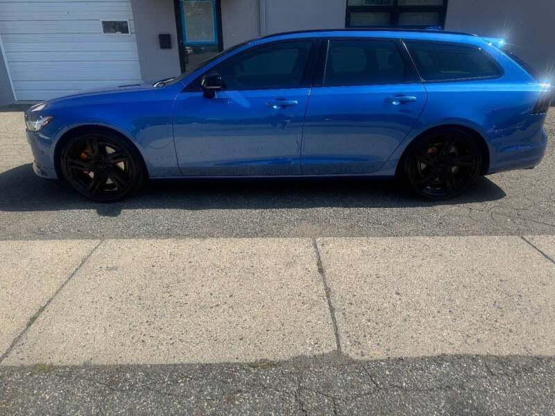 2018 Volvo V90 T6 R-Design