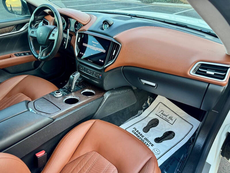 2021 Maserati Ghibli S GranLusso