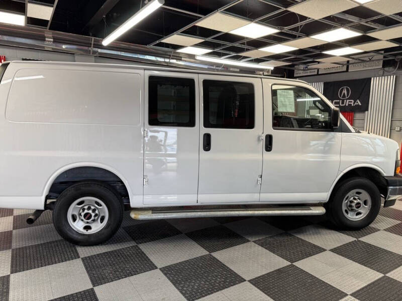 2024 GMC Savana 2500