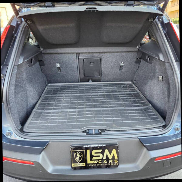 2022 Volvo XC40 T5 R-Design