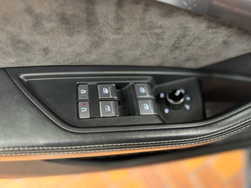 2019 Audi e-tron quattro Prestige