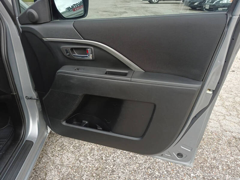 2012 Mazda MAZDA5 Sport