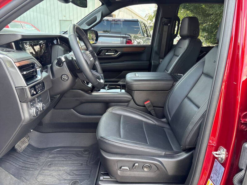2025 GMC Yukon Denali