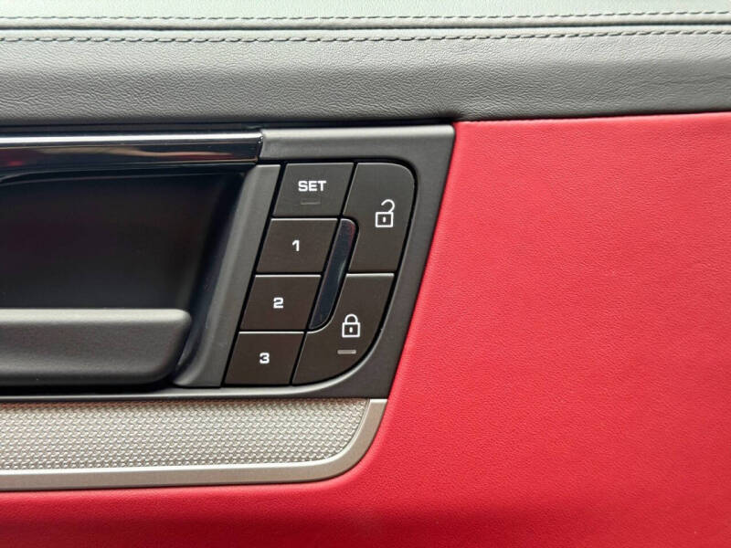 2024 Porsche Cayenne