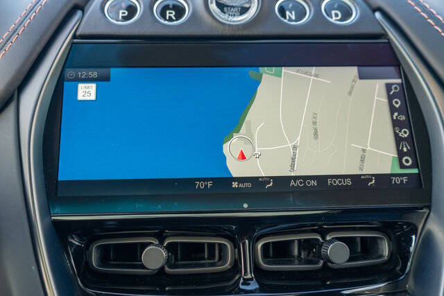 2022 Aston Martin DBX