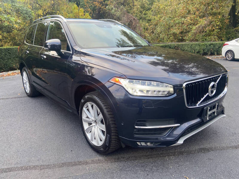 2016 Volvo XC90 T6 Momentum