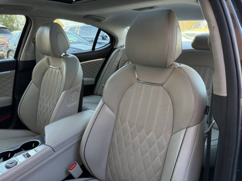 2020 Genesis G70