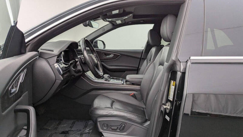 2022 Audi Q8 quattro Premium Plus 55 TFSI