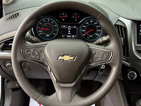 2017 Chevrolet Cruze LT Auto