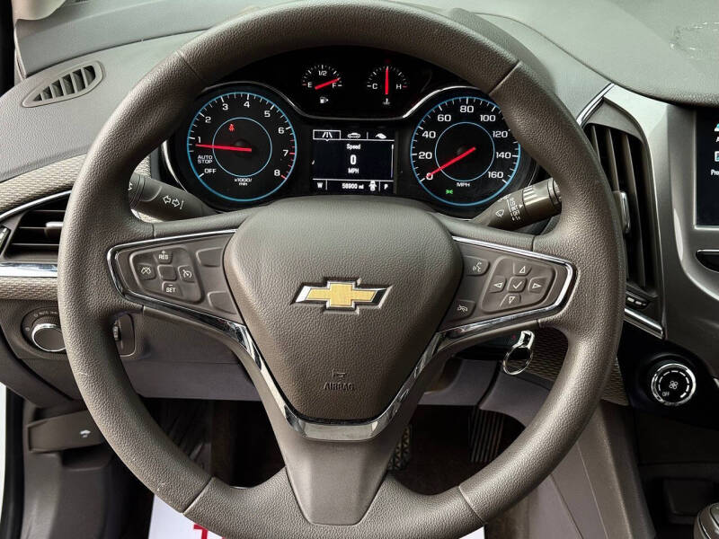 2017 Chevrolet Cruze LT Auto