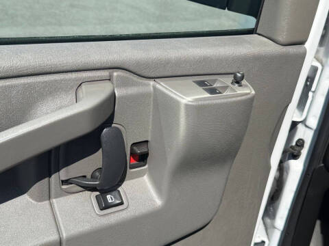 2024 Chevrolet Express 2500