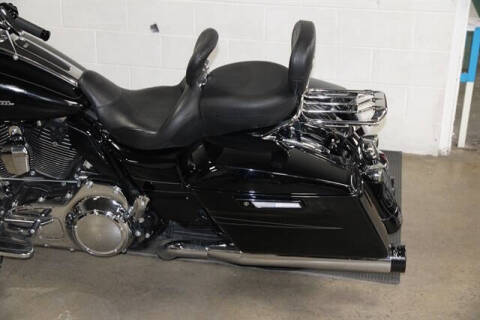 2016 Harley-Davidson STREET GLI