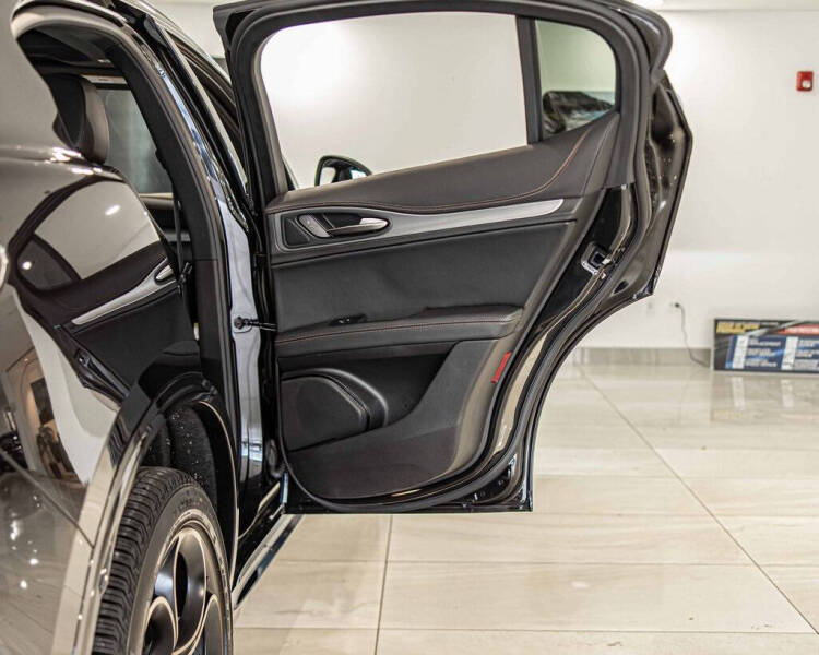 2025 Alfa Romeo Stelvio