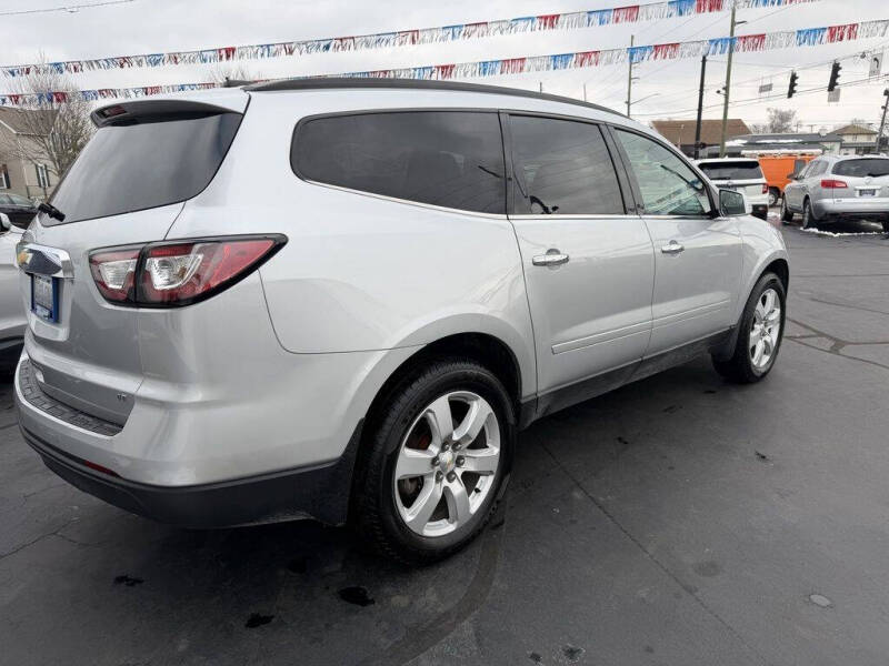 2017 Chevrolet Traverse LT