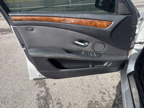 2009 BMW 5 Series 528i xDrive