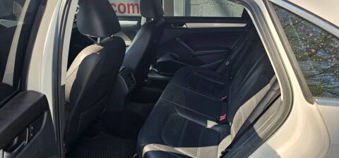 2013 Volkswagen Passat SE PZEV