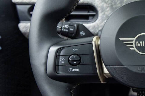 2025 MINI Hardtop 2 Door Cooper S Signature Trim