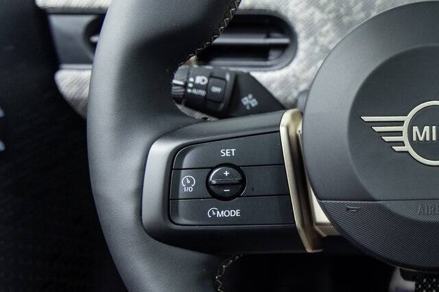 2025 MINI Hardtop 2 Door Cooper S Signature Trim